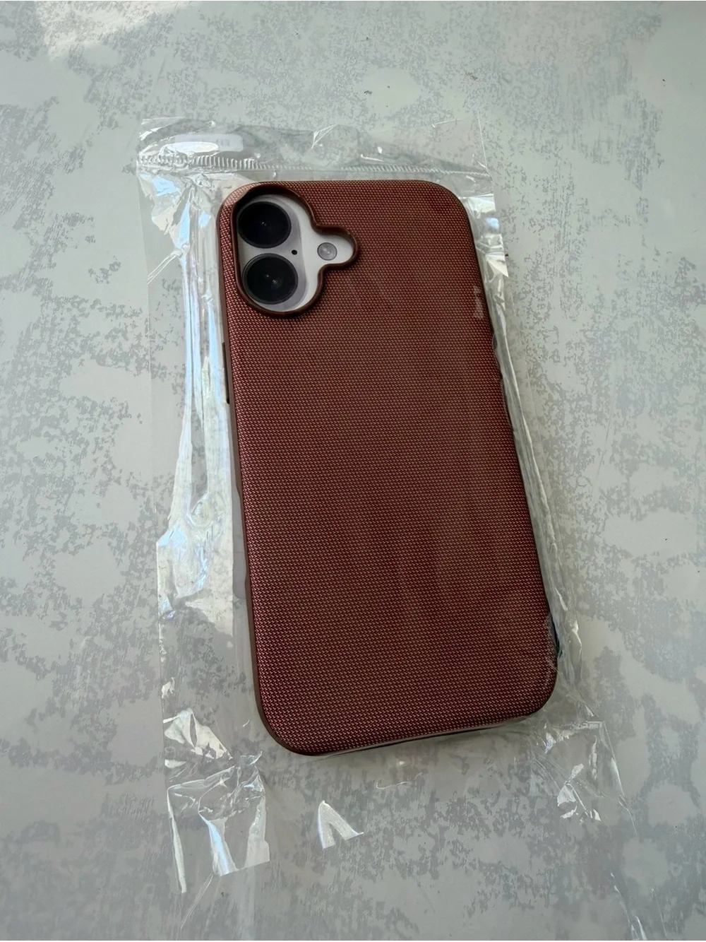 iphone 17pro Brown Textured Protective Phone Case for Dual-Camera Smartphones